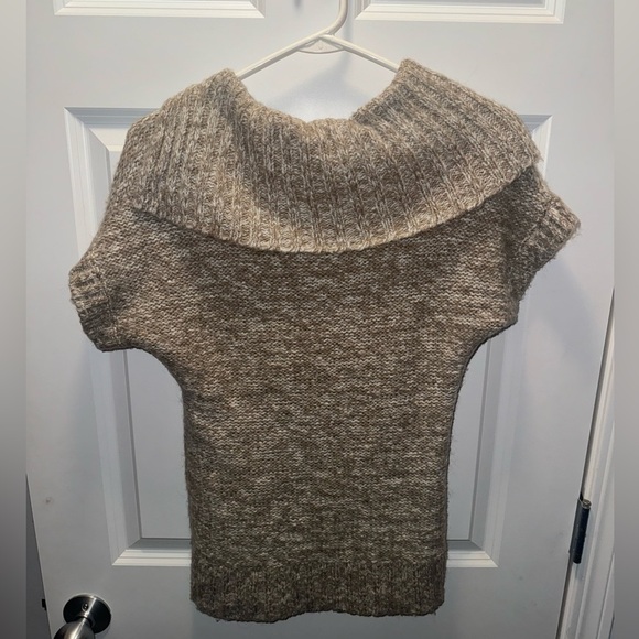 Between Me & You - Tan Knit Short Sleeve Wool- Small - Picture 4 of 6